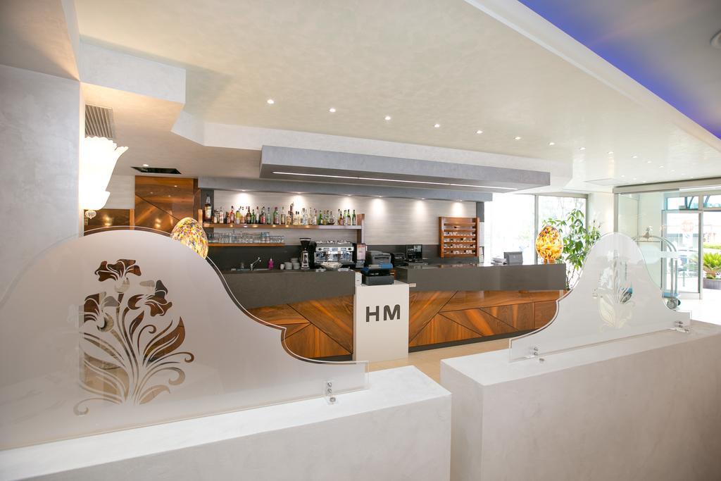 Hotel Metropol Сотомарина Екстериор снимка