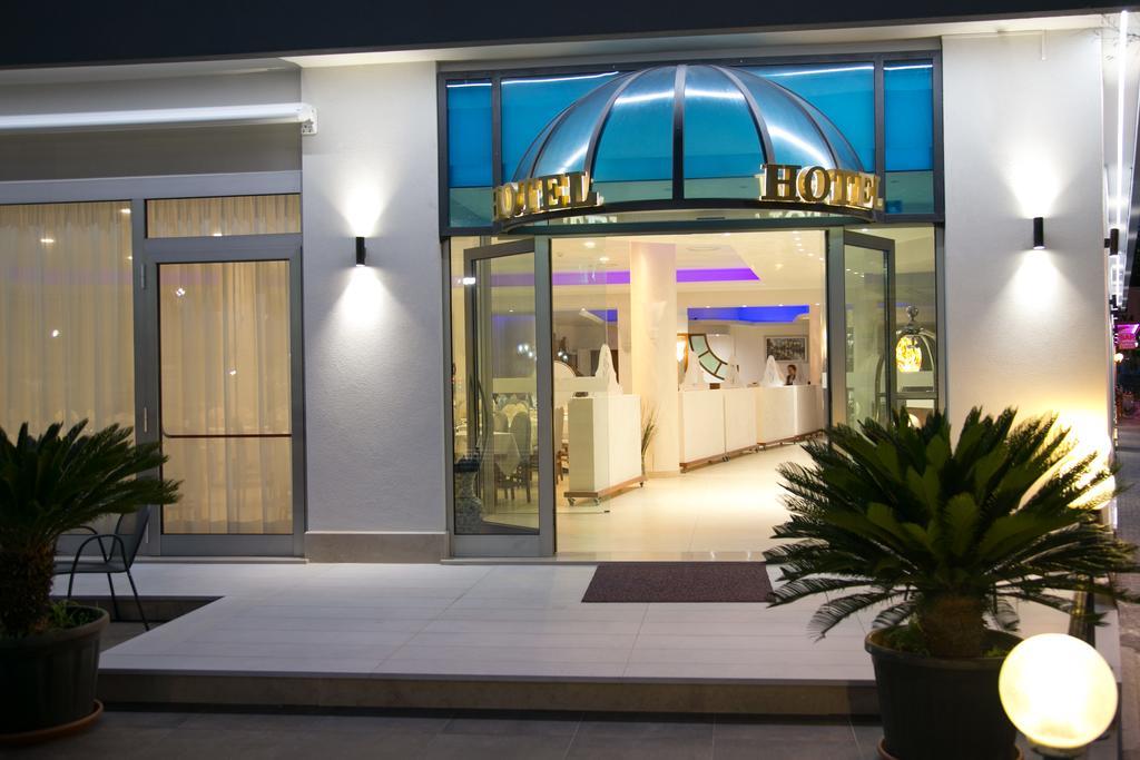 Hotel Metropol Сотомарина Екстериор снимка